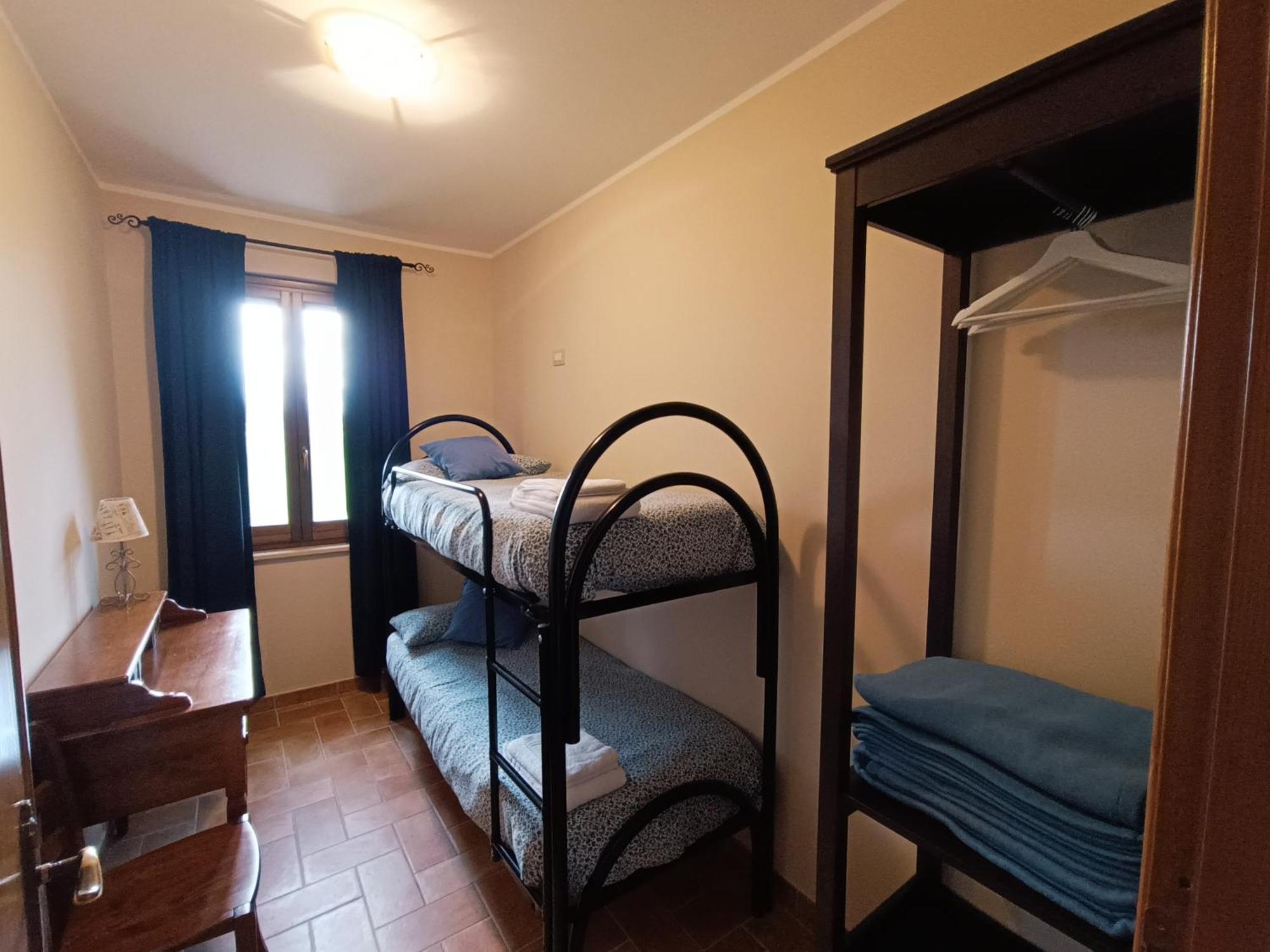 Hostal Casa Cardarella Beroide Habitación foto